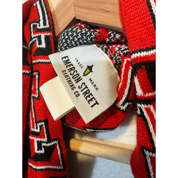Texas Tech Infinity Scarf + Temp Tattoos Red Riders Spirit Graphic Emerson Stree - Picture 10 of 11